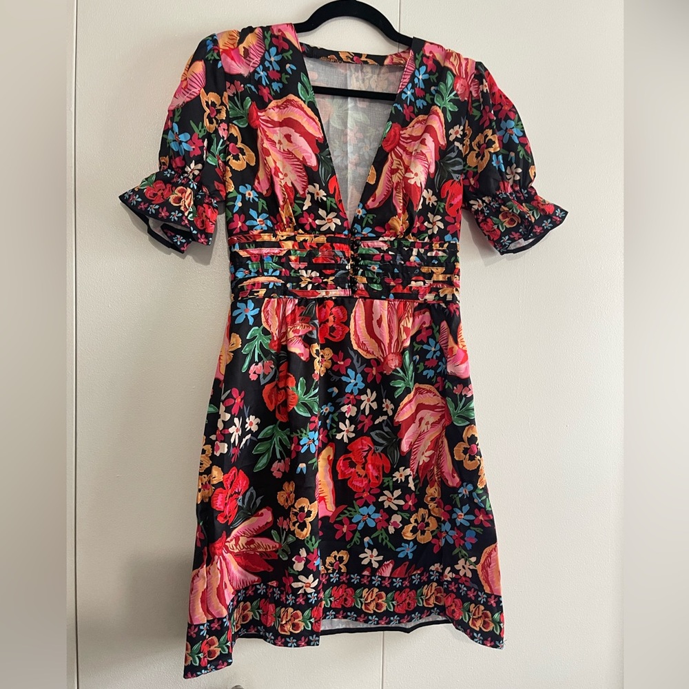 Floral v-neck short sleeve dress